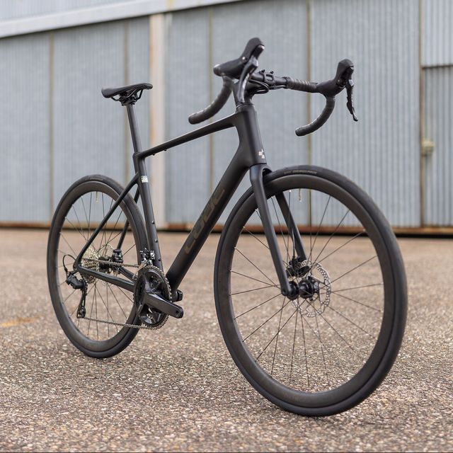 CUBE Attain C:62 Race 2027 maantiepyörä